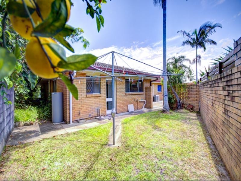 49 Salerno Street, Isle Of Capri QLD 4217
