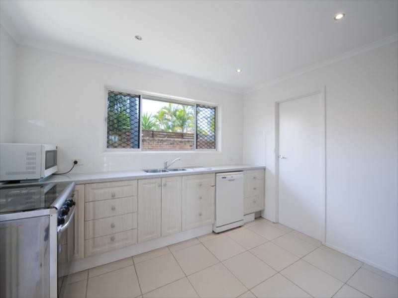 49 Salerno Street, Isle Of Capri QLD 4217