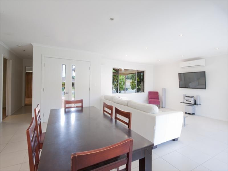 49 Salerno Street, Isle Of Capri QLD 4217