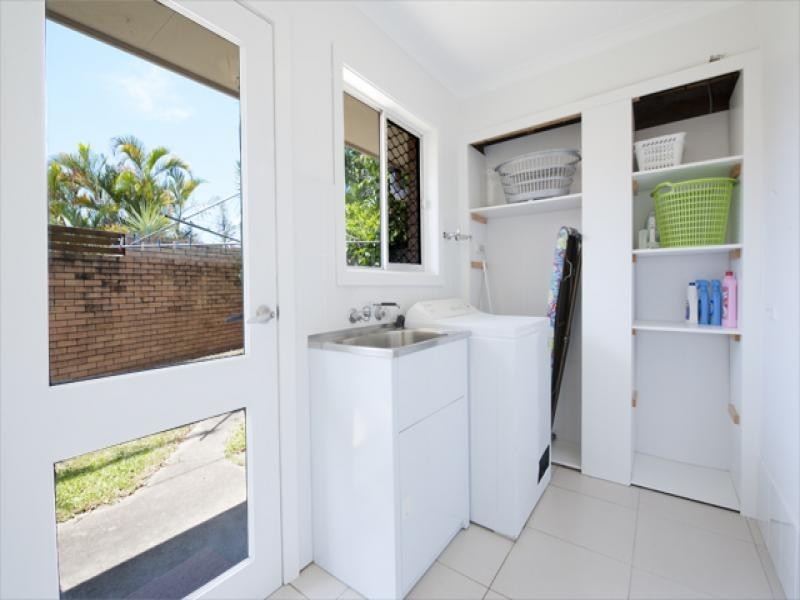49 Salerno Street, Isle Of Capri QLD 4217