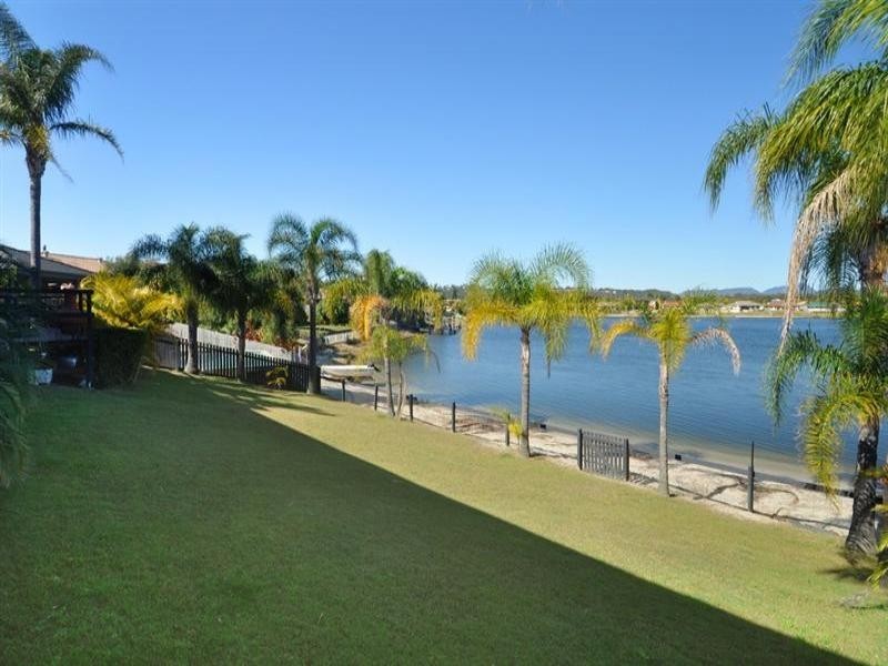 Auk Avenue, Burleigh Waters QLD 4220