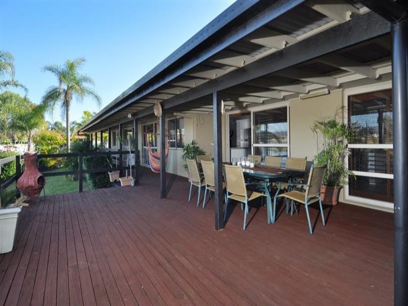 Auk Avenue, Burleigh Waters QLD 4220