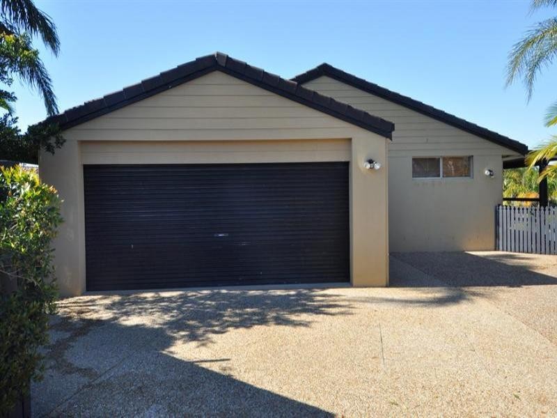 Auk Avenue, Burleigh Waters QLD 4220