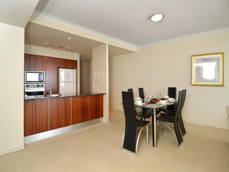 25/23 Chevron Renaissance North – Ferny Avenue, Surfers Paradise QLD 4217