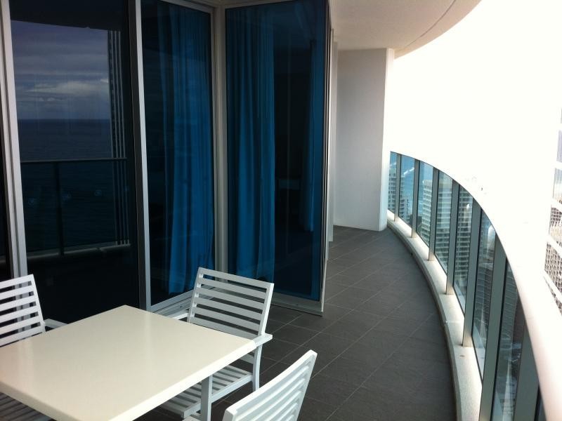 28/3113 H Luxury Residences – Surfers Paradise Blvd, Surfers Paradise QLD 4217