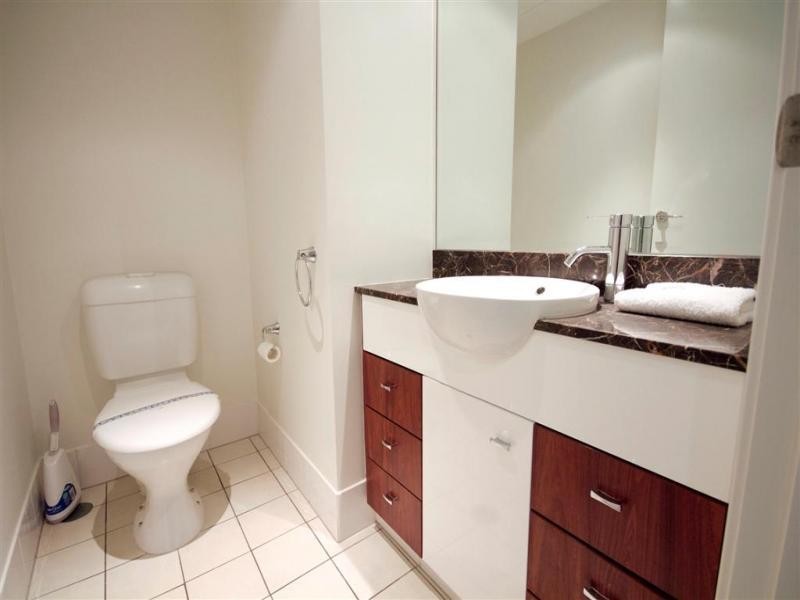 2114/23 Ferny Ave – Chevron Renaissance, Surfers Paradise QLD 4217