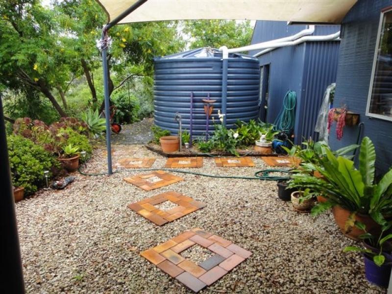 4 Phalaris St, Meringandan QLD 4352