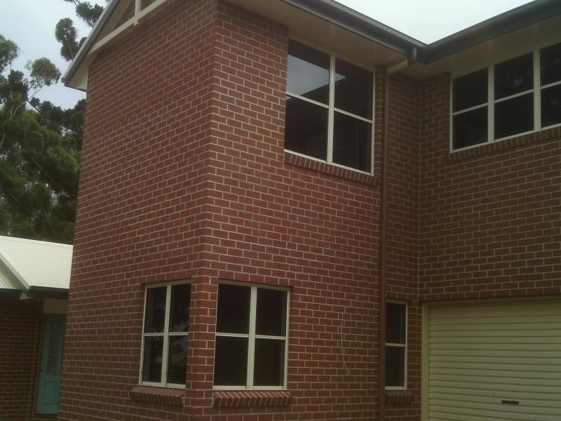 Unit 2/353 Greenwattle Street, Wilsonton QLD 4350