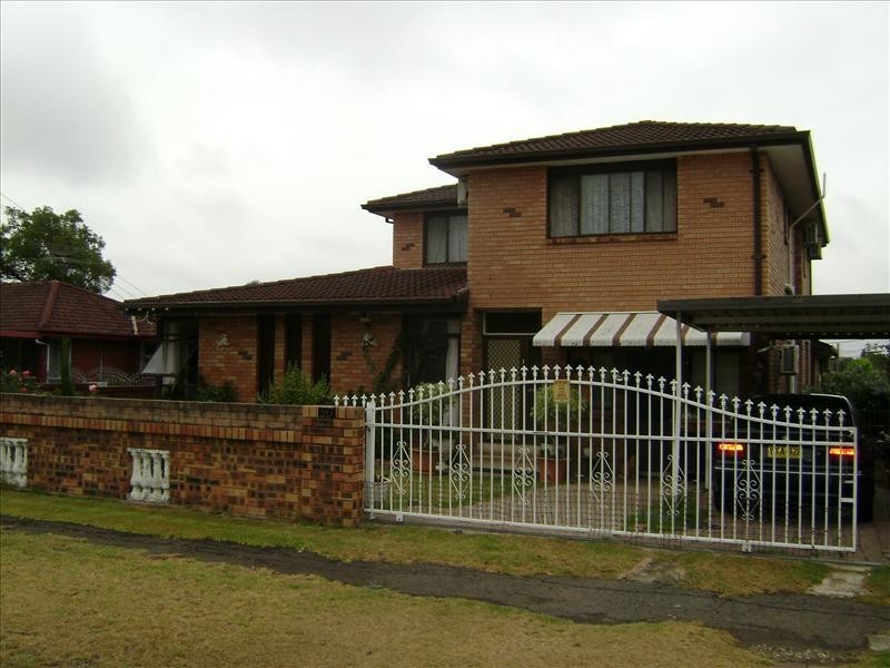 Fairfield West NSW 2165