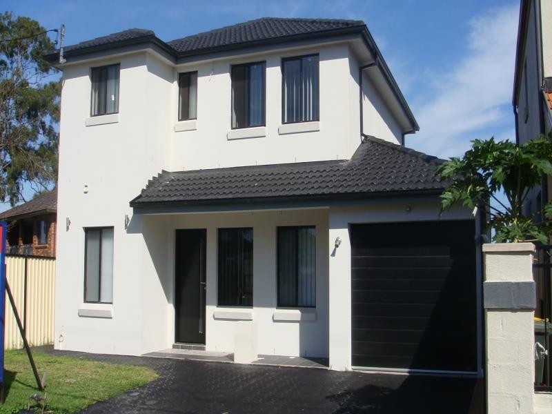 Fairfield West NSW 2165