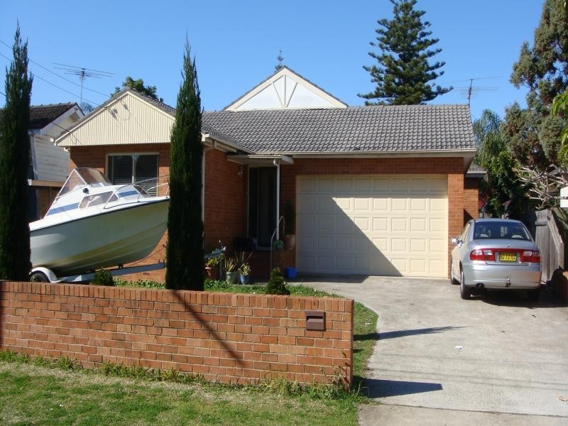 Solo Crescent, Fairfield NSW 2165