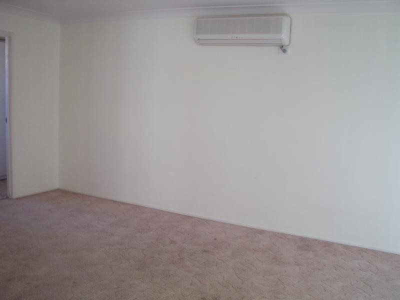 Edensor Park NSW 2176