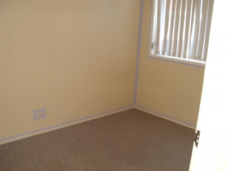 Edensor Park NSW 2176