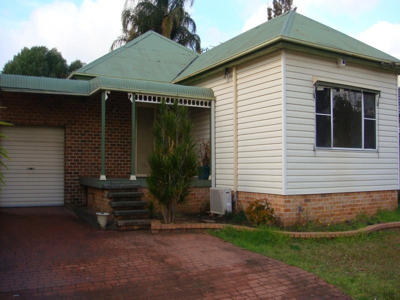 4 MORRIS ST, Smithfield NSW 2164