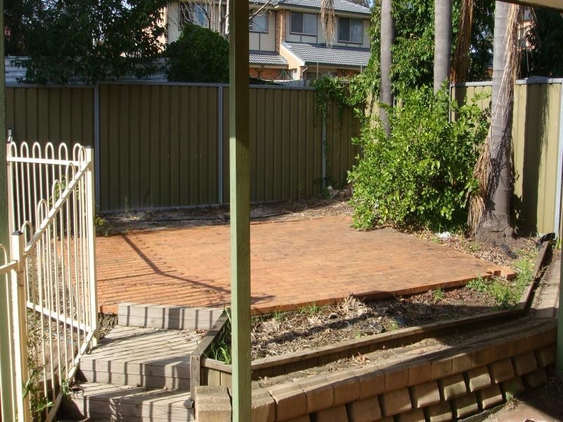 4 MORRIS ST, Smithfield NSW 2164