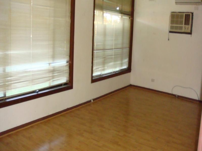 4 crosby, Fairfield NSW 2165