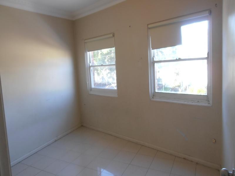 2/111 Railway parade, Canley Vale NSW 2166