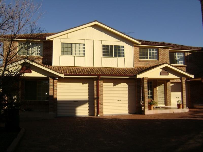 145 STATION ST, Fairfield Heights NSW 2165
