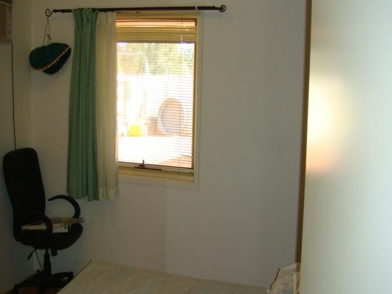 2 NIMBIN AV, Hoxton Park NSW 2171