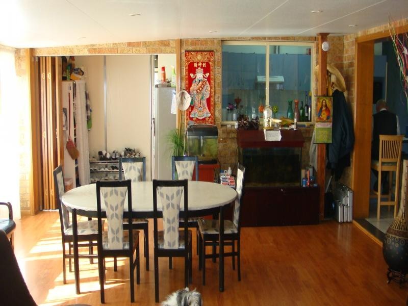 2 NIMBIN AV, Hoxton Park NSW 2171