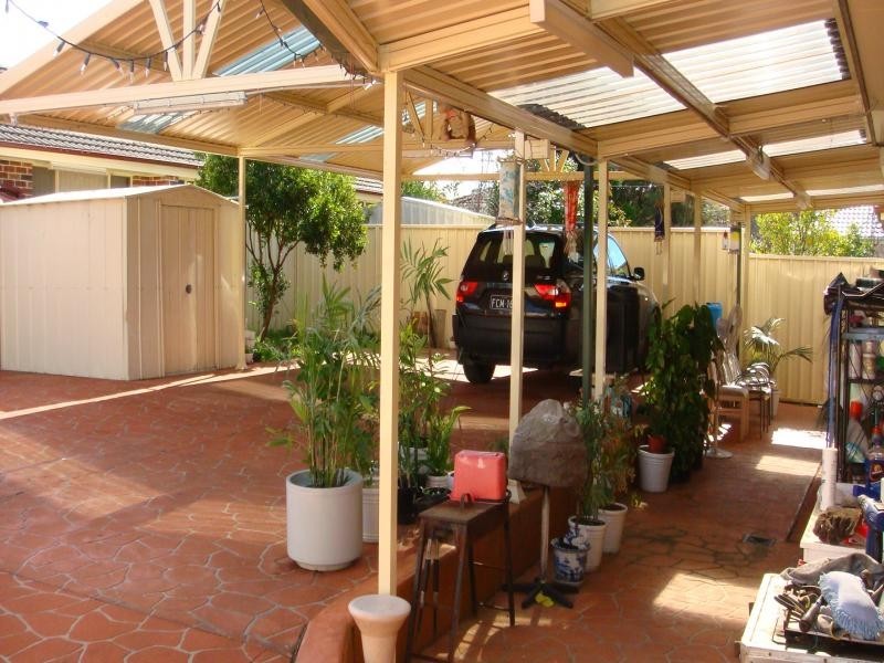 2 NIMBIN AV, Hoxton Park NSW 2171