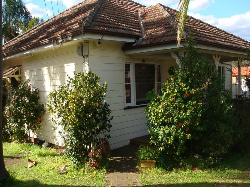 42 Fredrick street, Fairfield NSW 2165