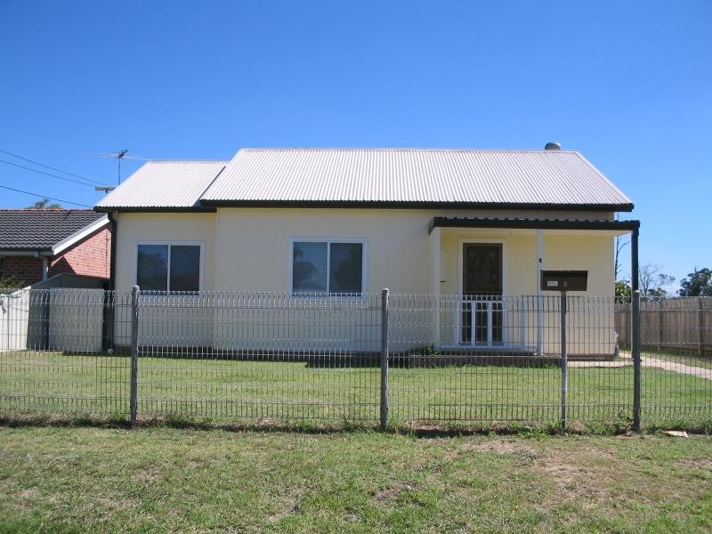 FOURTH AV, Canley Vale NSW 2166