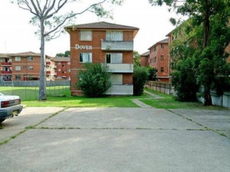 9/8 RUBY, Carramar NSW 2163