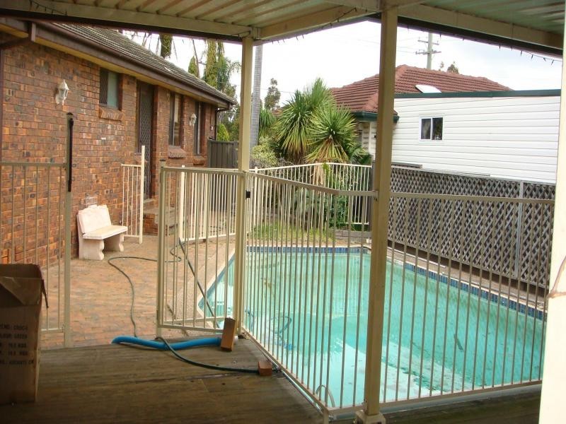 4 BEAUMONT STREET, Smithfield NSW 2164