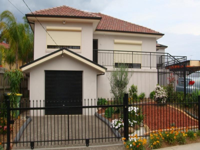 Stanbrook St, Fairfield Heights NSW 2165