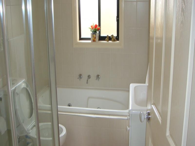 Stanbrook St, Fairfield Heights NSW 2165