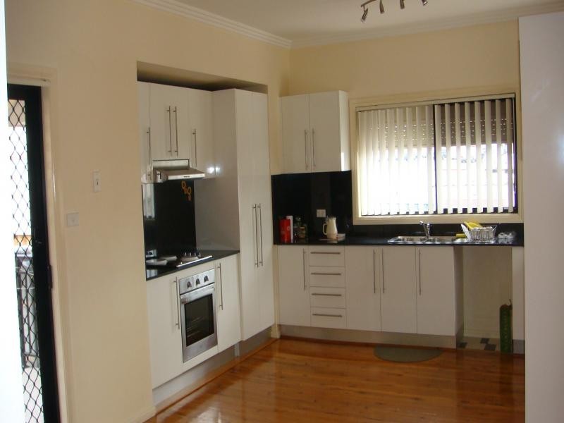 Stanbrook St, Fairfield Heights NSW 2165