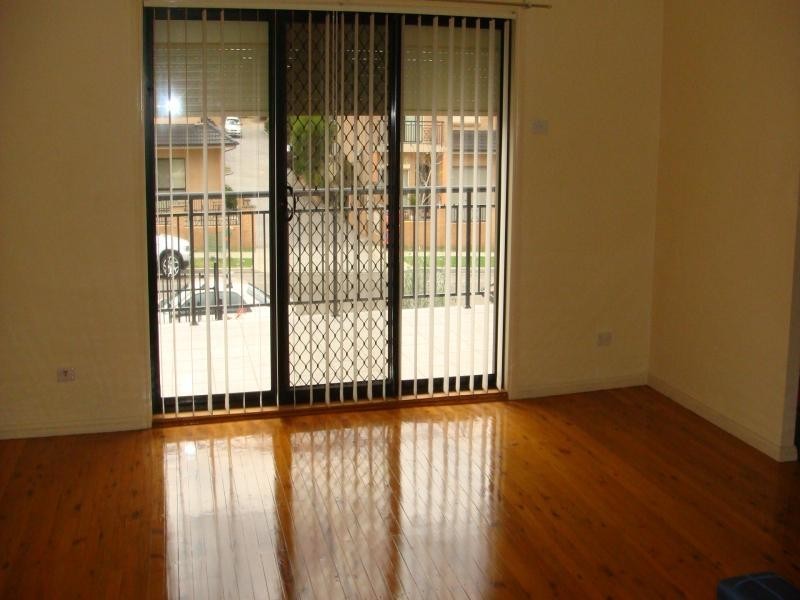 Stanbrook St, Fairfield Heights NSW 2165