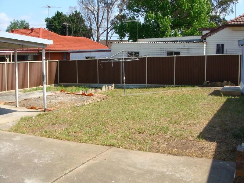 98 Albert Street, Guildford West NSW 2161