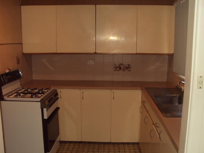 AVISFORD STREET, Fairfield NSW 2165