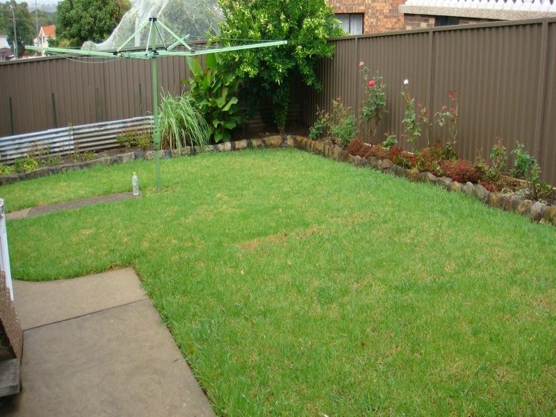 GARMENT ST, Fairfield West NSW 2165