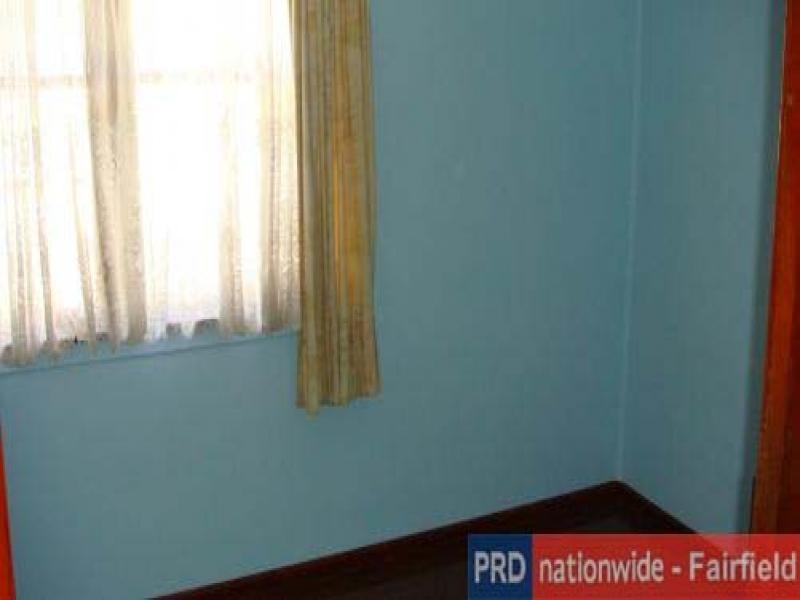 PETERLEE RD, Canley Heights NSW 2166