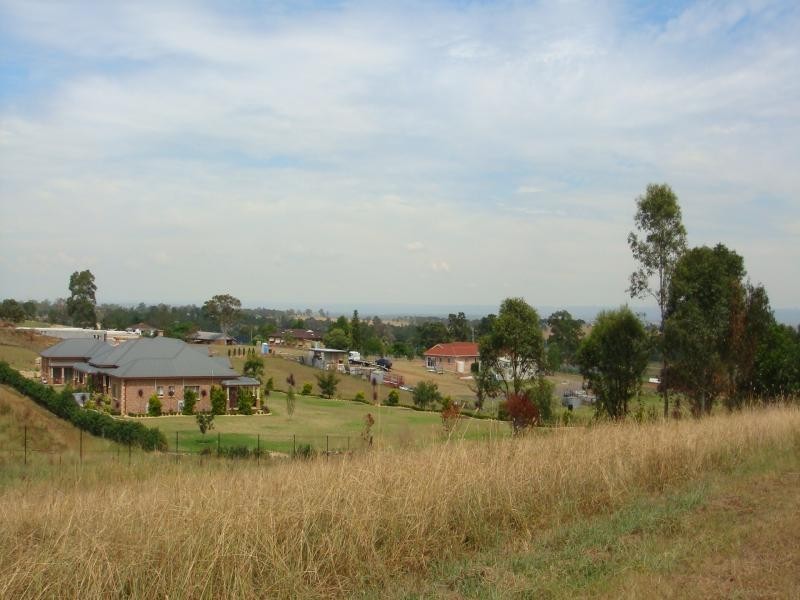 7 HORSLEY DR, Horsley Park NSW 2175