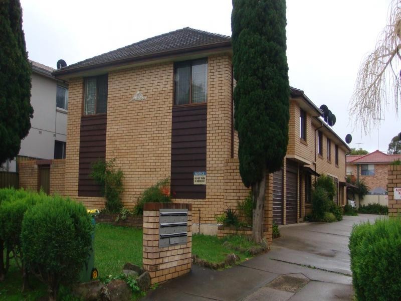HARDY STREET, Fairfield NSW 2165