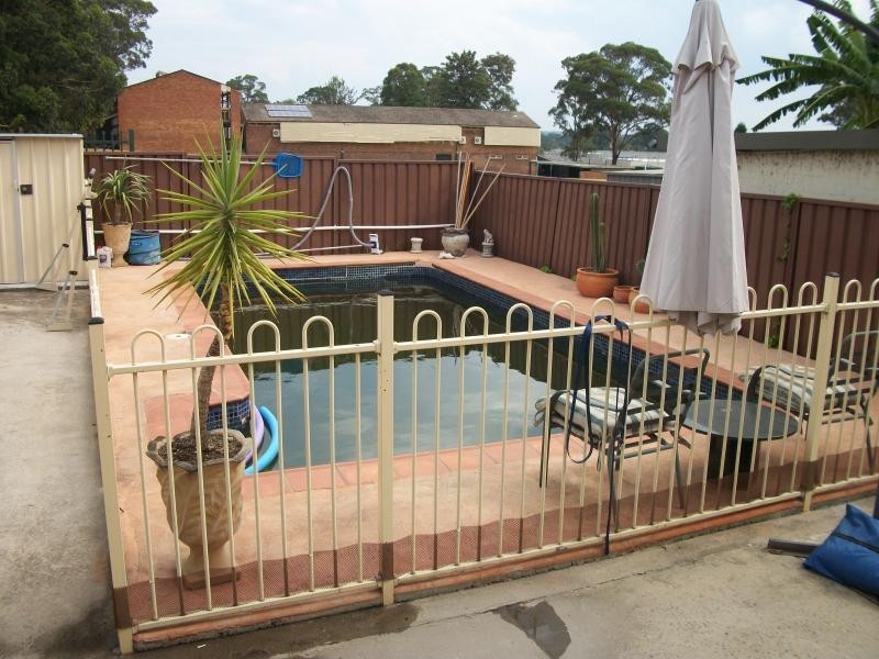 26 BAUDIN CR, Fairfield West NSW 2165