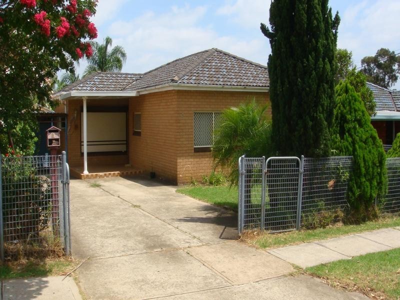 9 Marlborough Street, Fairfield NSW 2165