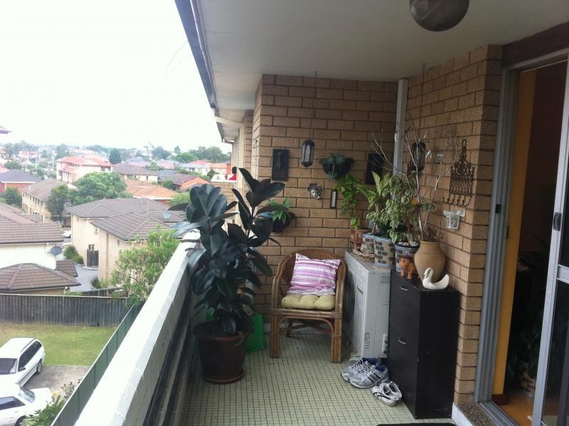 HARDY ST, Fairfield NSW 2165