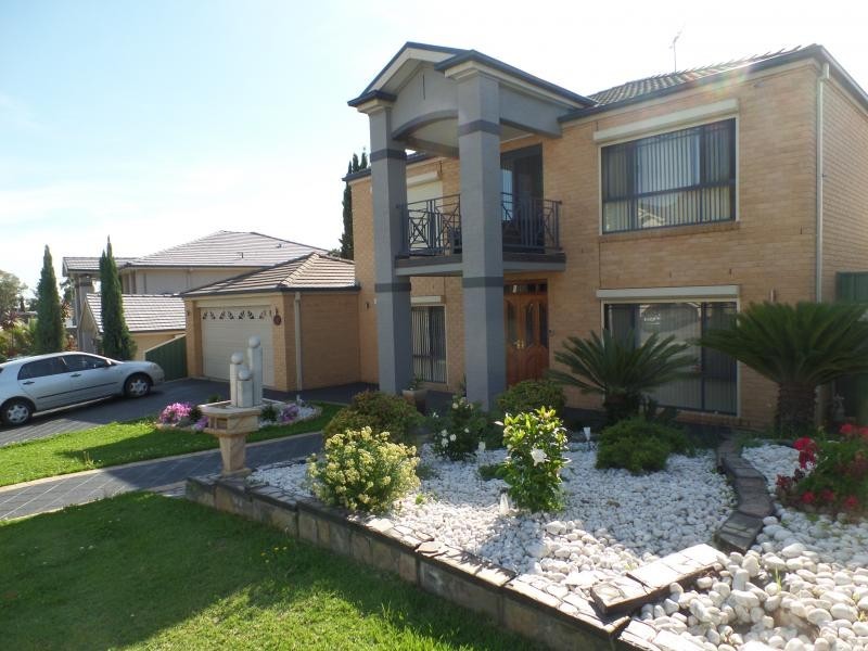 25 KIERNAN CRESENT, Abbotsbury NSW 2176