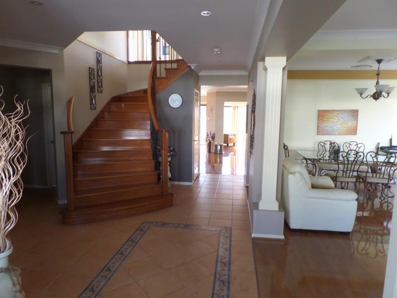 25 KIERNAN CRESENT, Abbotsbury NSW 2176