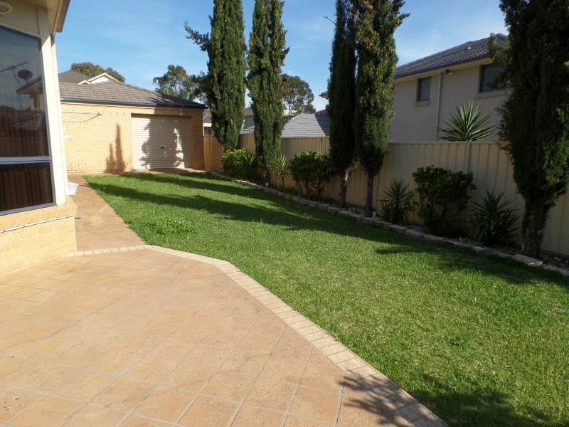 25 KIERNAN CRESENT, Abbotsbury NSW 2176