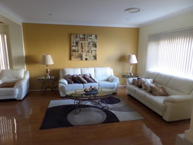 25 KIERNAN CRESENT, Abbotsbury NSW 2176