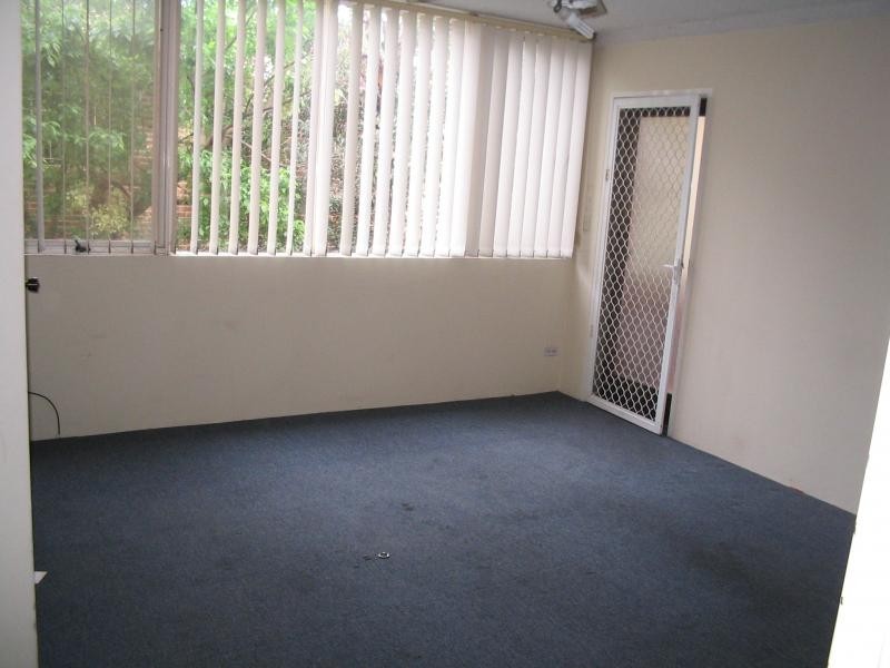 OFFER ABOVE $235K, Canley Vale NSW 2166