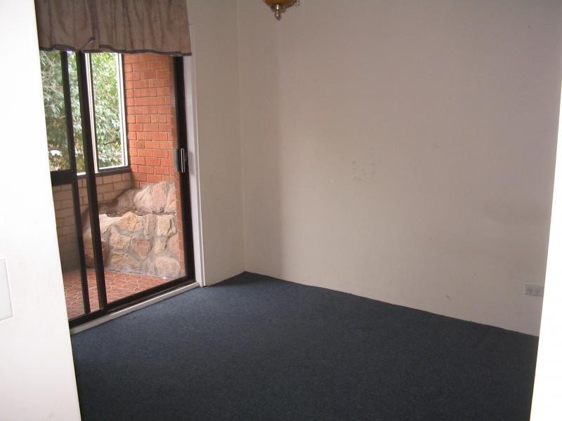 OFFER ABOVE $235K, Canley Vale NSW 2166