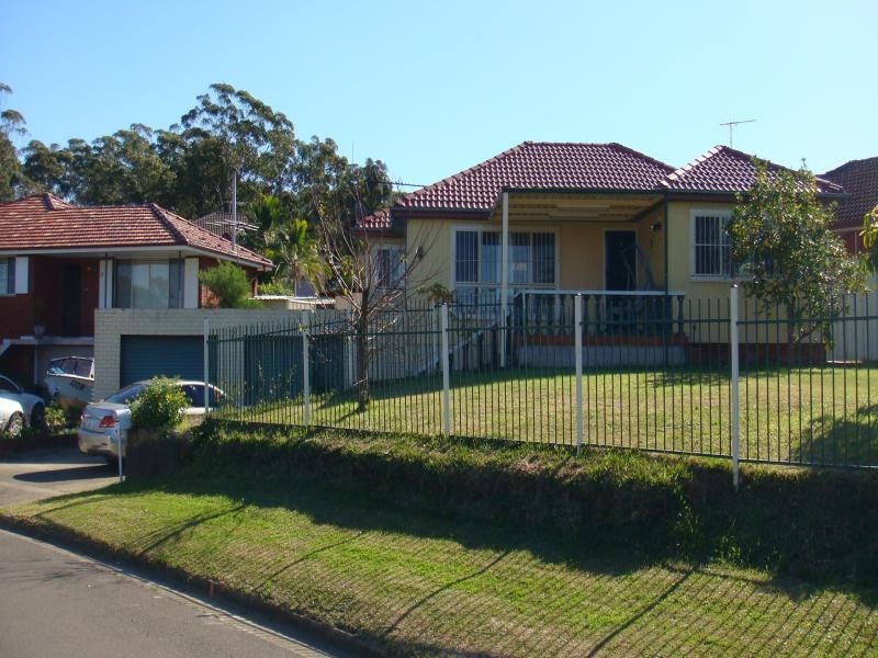 Fairfield West NSW 2165