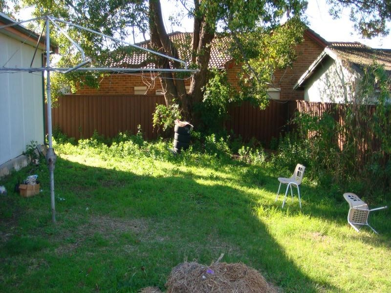 GRANVILLE ST, Fairfield NSW 2165